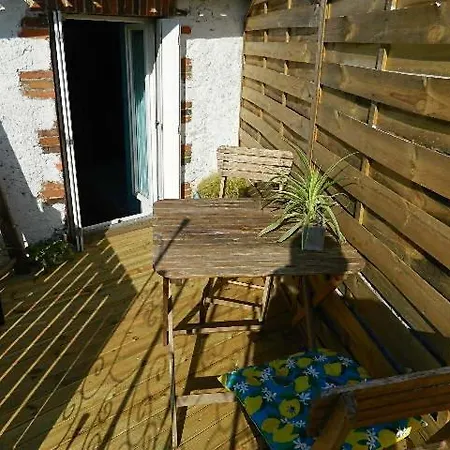 D'hotes La Fougereuse Bed & Breakfast 3*