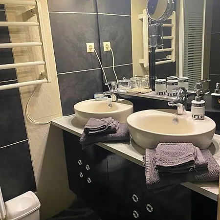 D'hotes La Fougereuse Bed & Breakfast