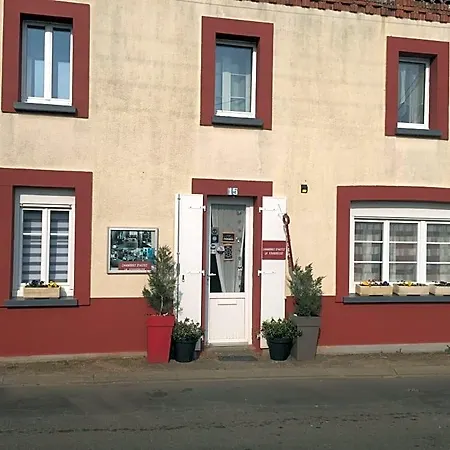 D'hotes La Fougereuse Bed & Breakfast 3*